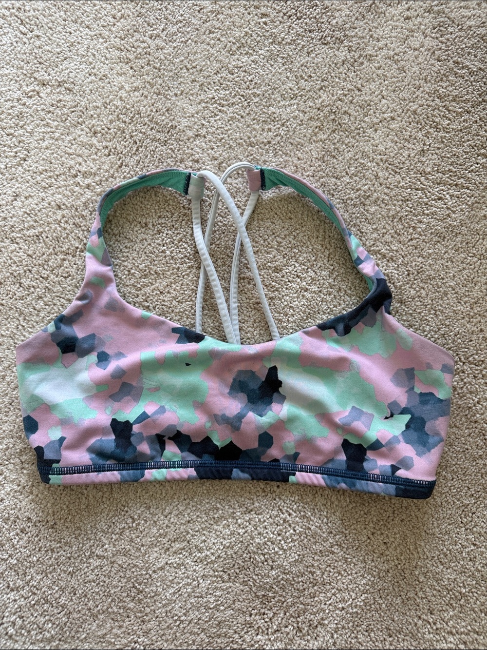 Lululemon Free to Be Wild Sports Bra Size 6